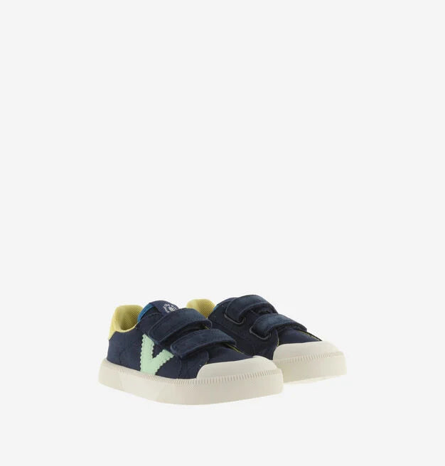 Victoria Barefoot - Oliver Lona Marinho