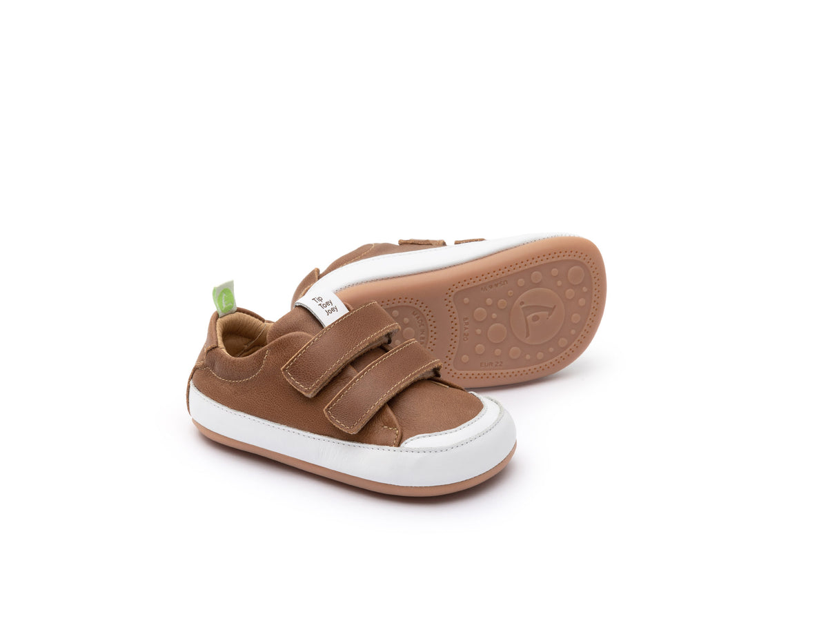 Tip Toey Joey Bossy, Whisky / White