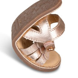 Chetto -  Sandália tiras metálicas Rosa Gold